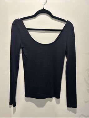H&M Black Scoop-Neck Long Sleeve Top
